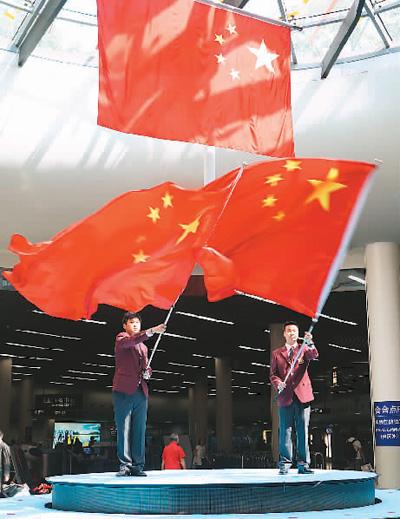 探索我是男生,为什么我同学喜欢我当众叫他爸爸,还让我认他做爸爸?——发现热门话题、分享精彩内容